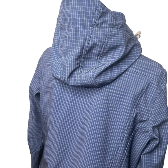 Water Resistant Plaid Jacket 💙 - Picture 7 of 12